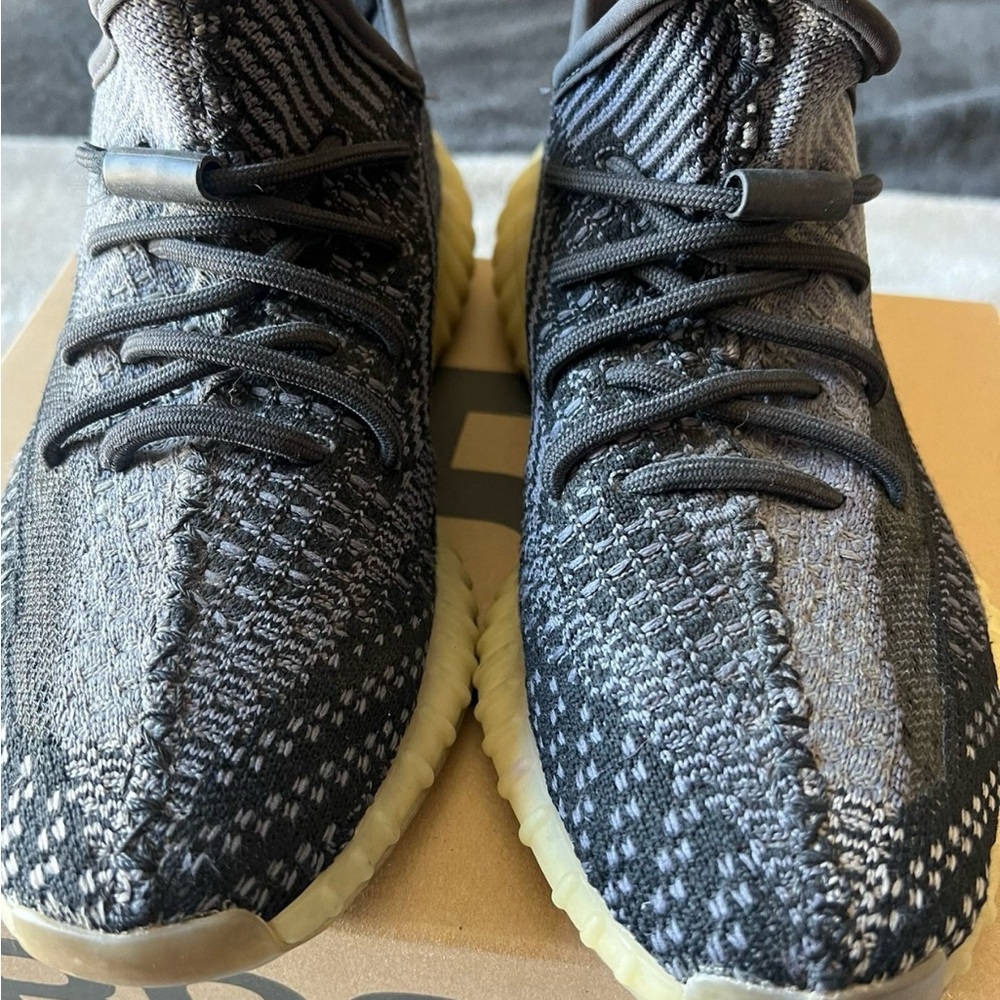 adidas Yeezy Boost 350 V2 Sneakers